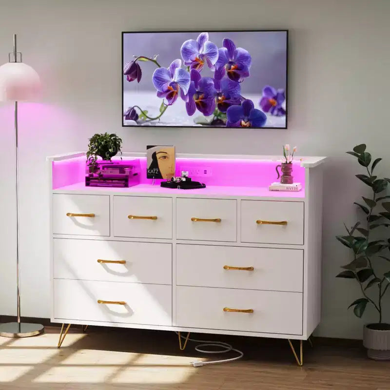 Comò a 8 cassetti con luce LED e stazione di ricarica — Antico Scuro / Antico Chiaro / Nero / Bianco, Stile Moderno, 1 persona
