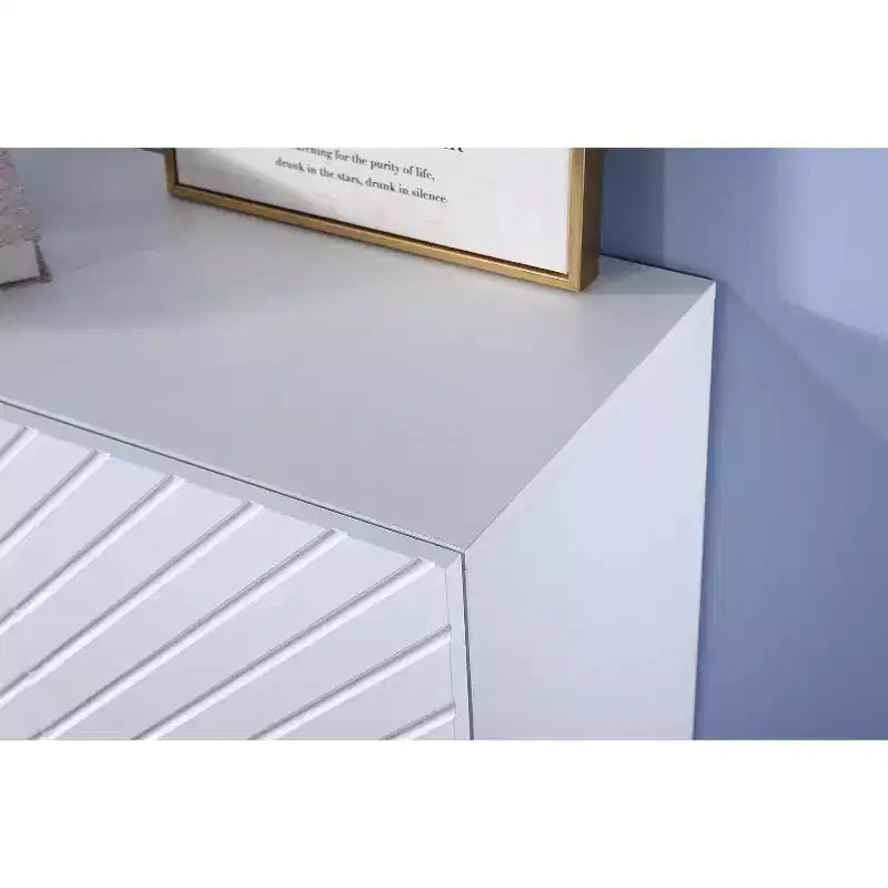 Armadio contenitore in legno bianco a 4 ante per uso domestico